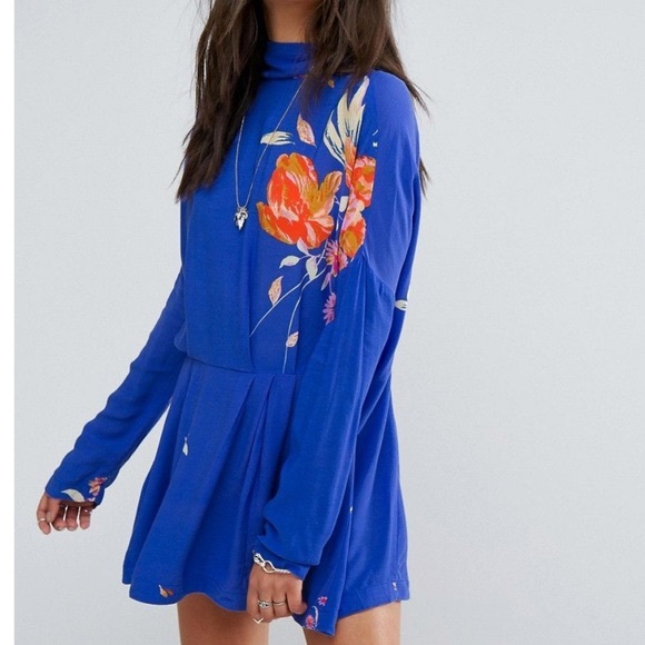 Free People Dresses & Skirts - Free People Blue Floral Long Sleeve Dress